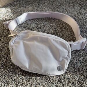 Lululemon Everywhere Belt Bag White